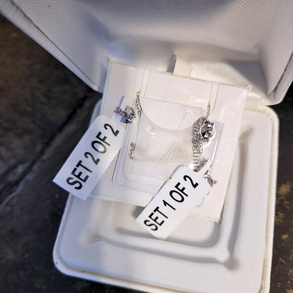 1/10ct Diamond Sterling Silver Stud Earring & Necklace Jewel Set 18" - Picture 4 of 7